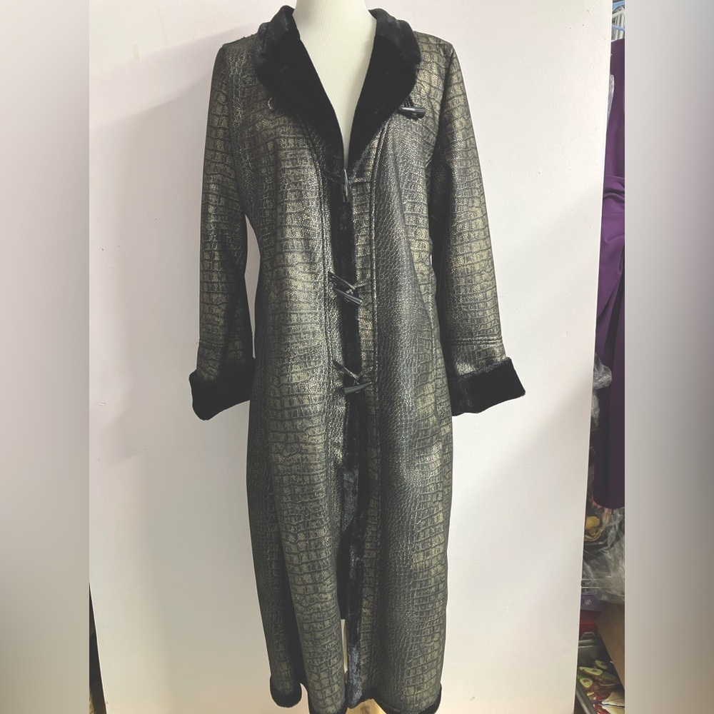 Women’s Maxi Coat, 12, Gold/Black, Faux Fur Lining, by Skea Vail Colorado